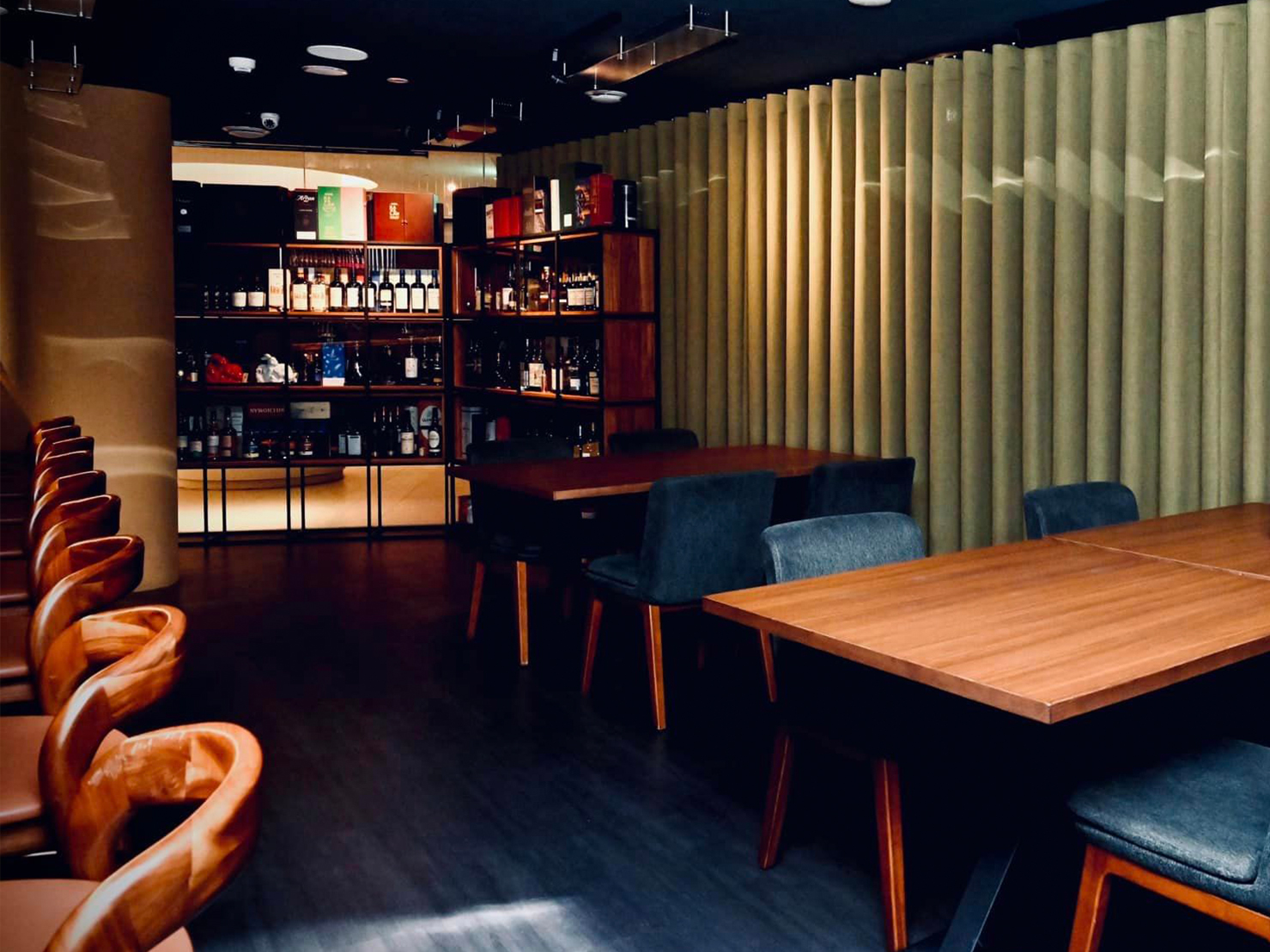 AK168 Whisky BAR-2